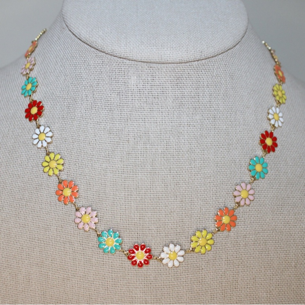 Daisy Collar Necklace